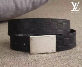 Picture of LV Belts _SKULVBelt38mmX95-125cm7D166084